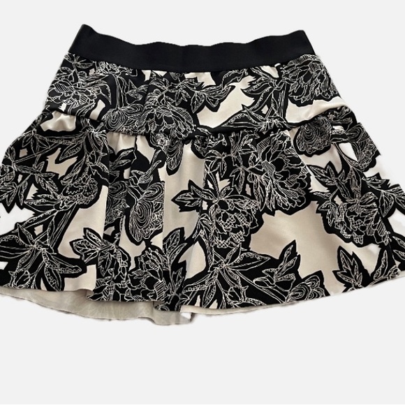 Floral paisley mini skirt from express with matching crop top - Picture 1 of 5